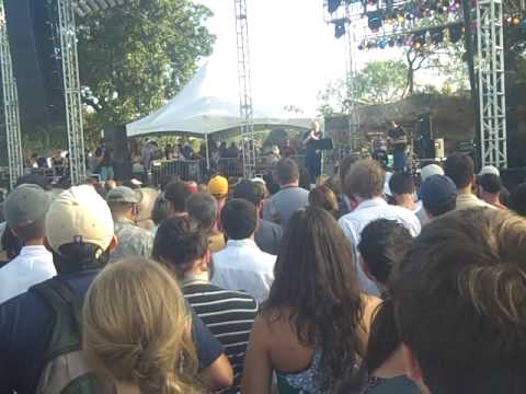 Daniel Johnston ACL 2009--"Living Life"