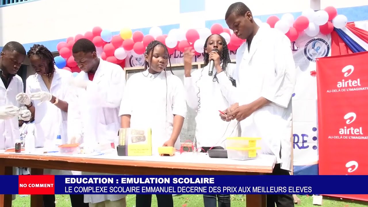 NO COMMENT : LE COMPLEXE SCOLAIRE EMMANUEL DECERNE DES PRIX AUX MEILLEURS ELEVES.