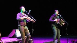 Spiers & Boden - New York Girls (Can't you Dance the Polka?) - Festival of Folk [Artree Music] chords