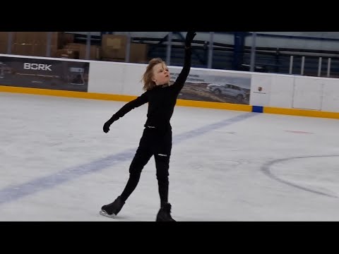 Video: 8-vjeçarja Sasha Plushenko u bë patinatorja më e njohur e figurave ruse në Instagram