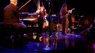 Catherine Russell- Put Me Down Easy (Dizzy's Club 3/16/09)