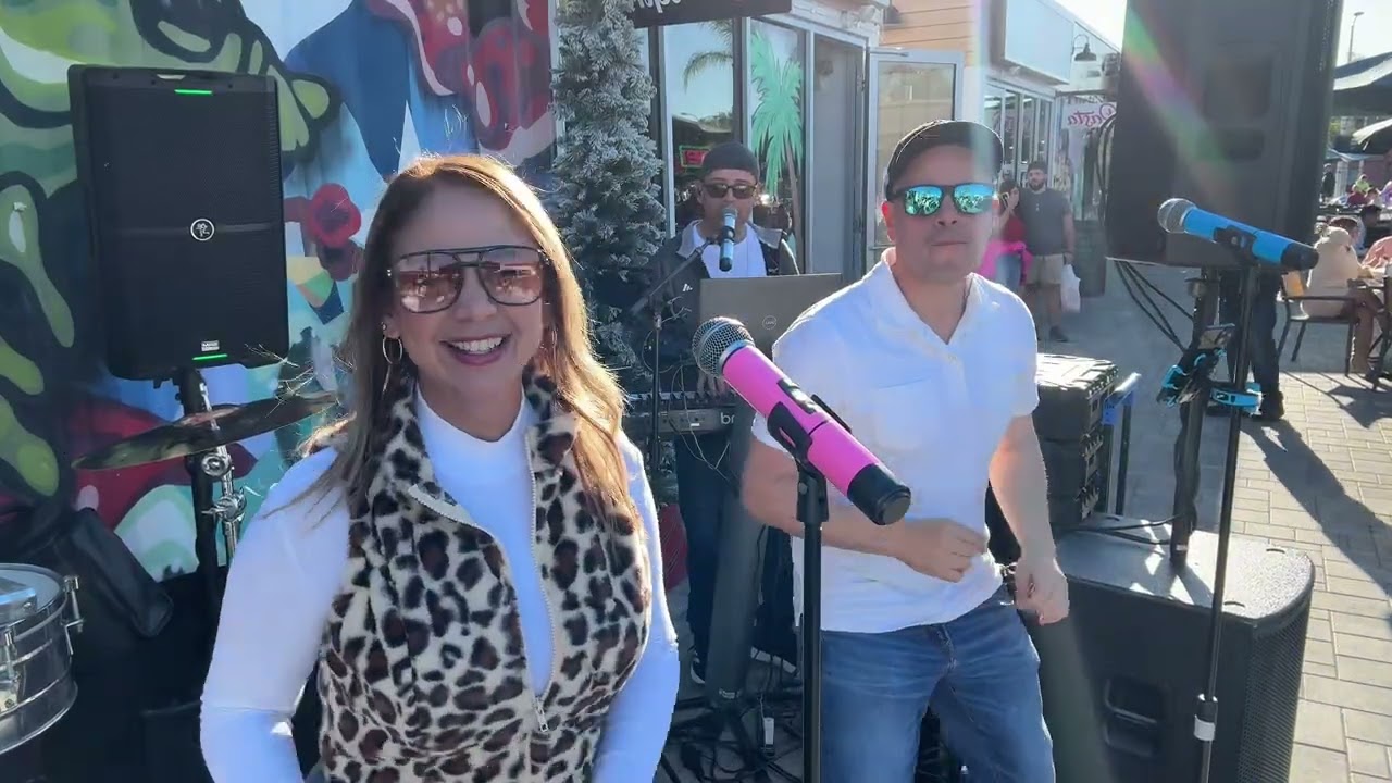 Baile de Año Nuevo en La Creación Express