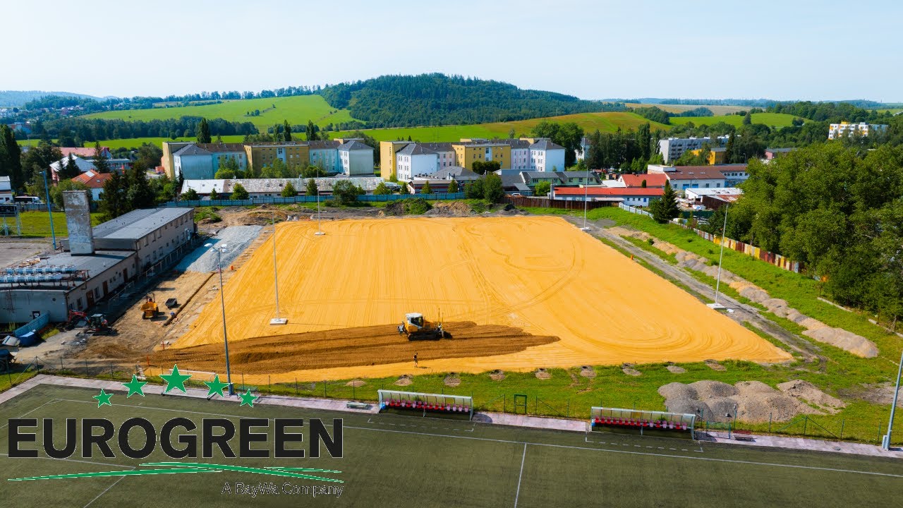 Nová travnatá tréninková plocha fotbalistů Bruntál.