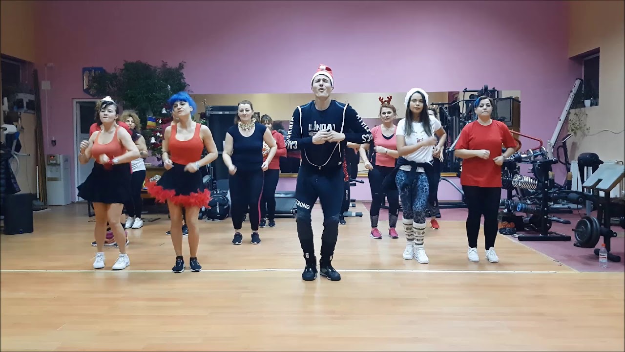 Zumba Fitness - Ay Ay Ay It's Christmas cumbias mix