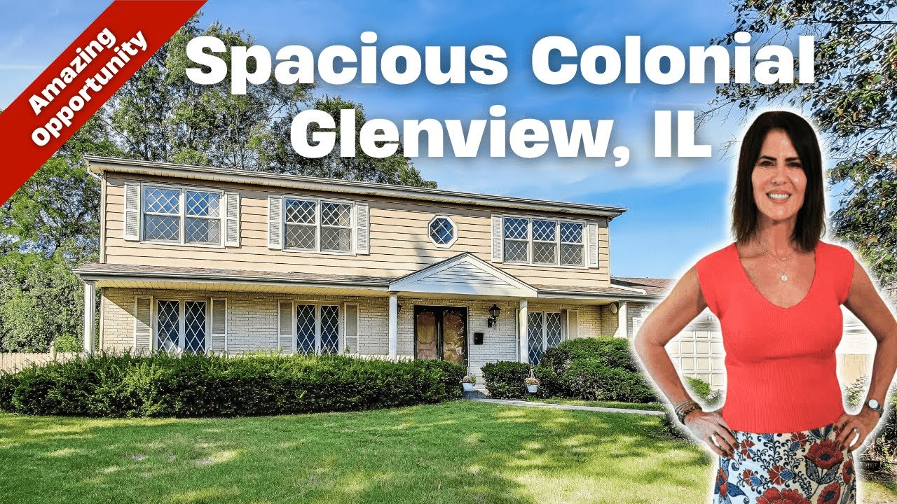 Beautiful Colonial in Glenview IL | Spacious Living in a Quiet Neighborhood