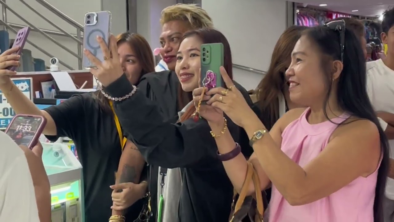 @BrendaMageOfficial pinagkaguluhan sa Gaisano Mall | Alis muna pa city may aasikasuhin