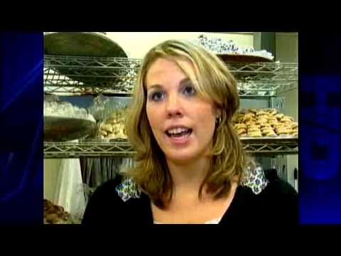 Pittsburgh Woman Bakes 22,000 Cookies For Daughter's Wedding