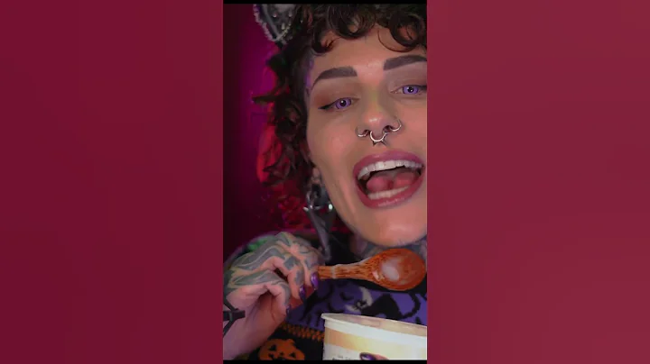 #asmr #asmreating #asmrmouthsounds #splittongue #forkedtongue