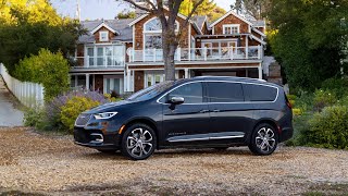 Chrysler Pacifica AWD  Walkaround Review by Casey Williams