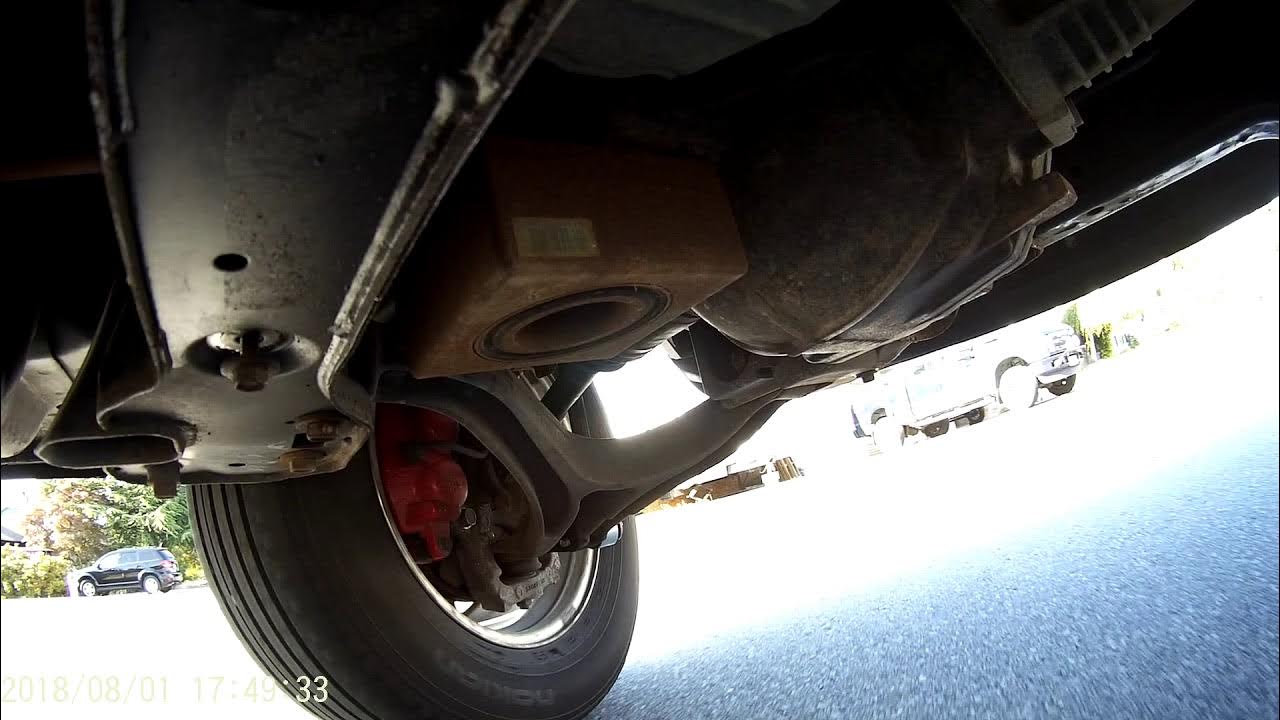 2005 Jeep WK Grand Cherokee 5.7L Front Axle Differential Binding