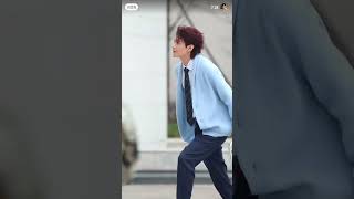 #何健麒 &quot;无限超越班3&quot;上班路透赢牛奶何健麒好帅！！！Hà Kiện Kỳ ghi hình show &quot;Vô hạn siêu việt ban mùa 3&quot;