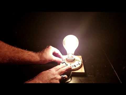 Video: Vibrating Light