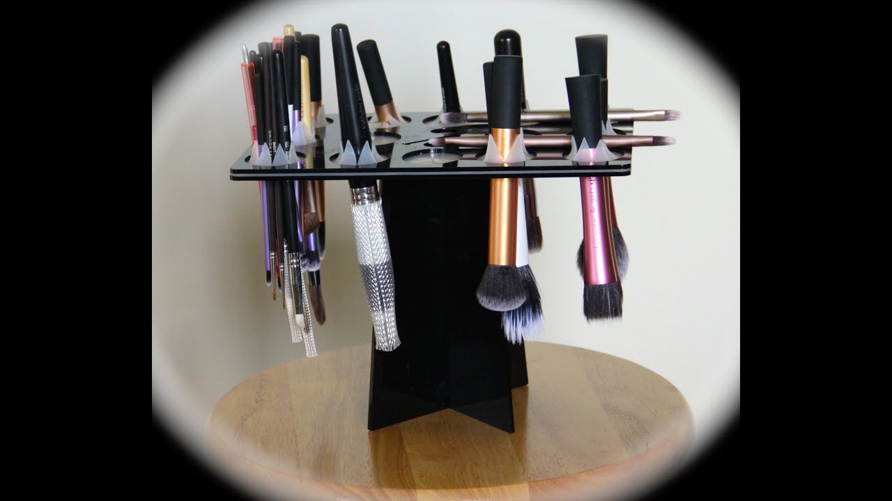 How I clean my makeup brushes | Beautylashes19 - YouTube