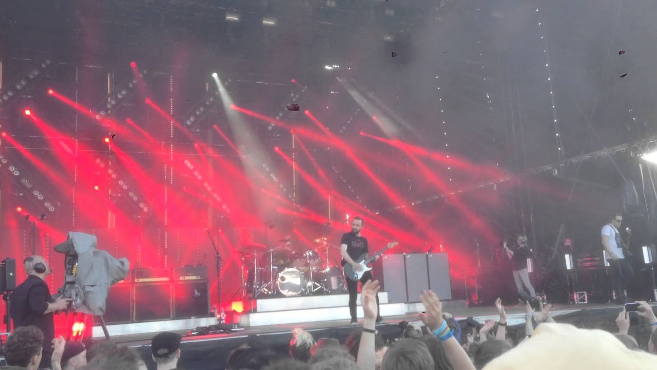 Assista a Dizzy Mizz Lizzy - Glory - Live no YouTube Assista a Dizzy Mizz Lizzy - Glory - Live no YouTube