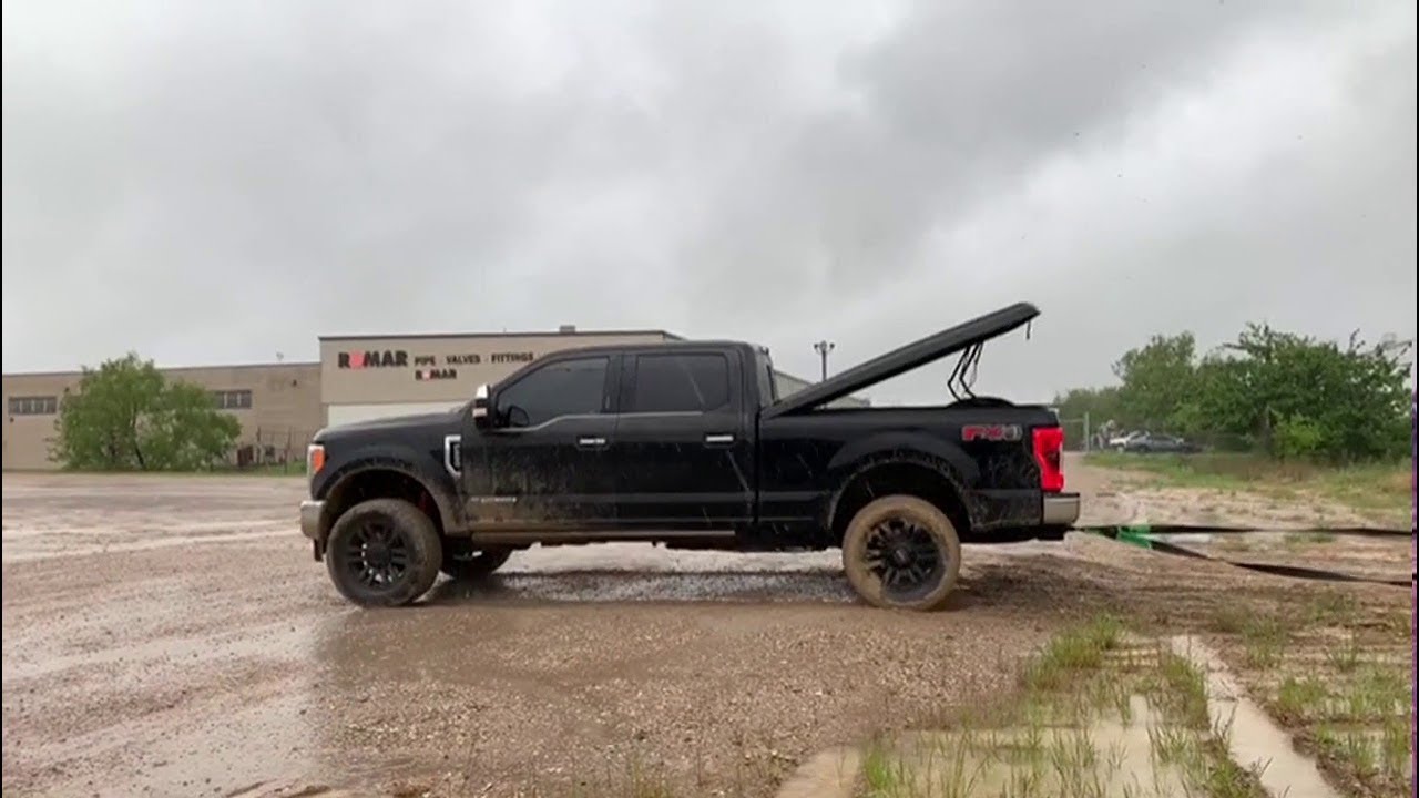Tough Truck Pulls Semi through Deep Mud || ViralHog - YouTube