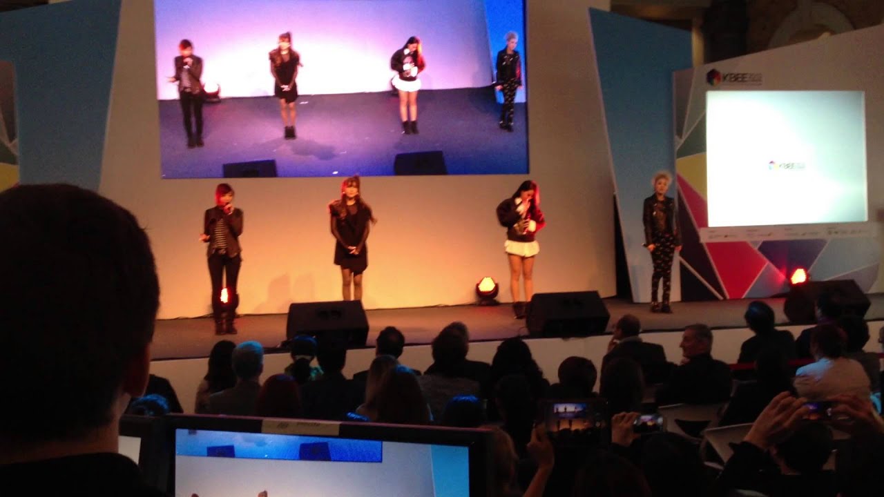 2ne1 - Lonely & I Am The Best - 05/11/2013 At KBEE - London - Fancam