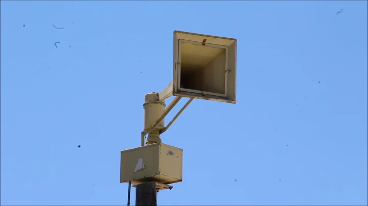 Federal Signal Thunderbolt 1000T siren test, alert & attack - Jones, Oklahoma 4/27/19