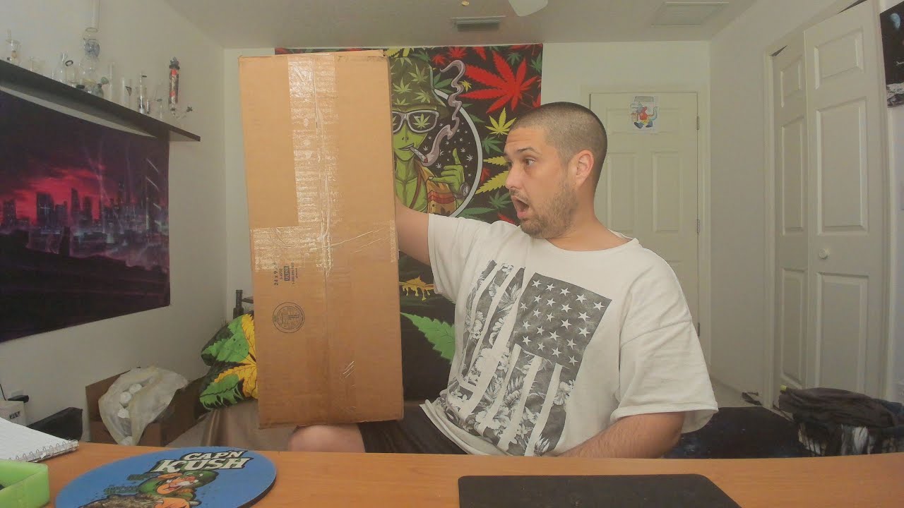 MAV Glass - This Bong HITS.....CHECK OUT THE ACTION!!!!!