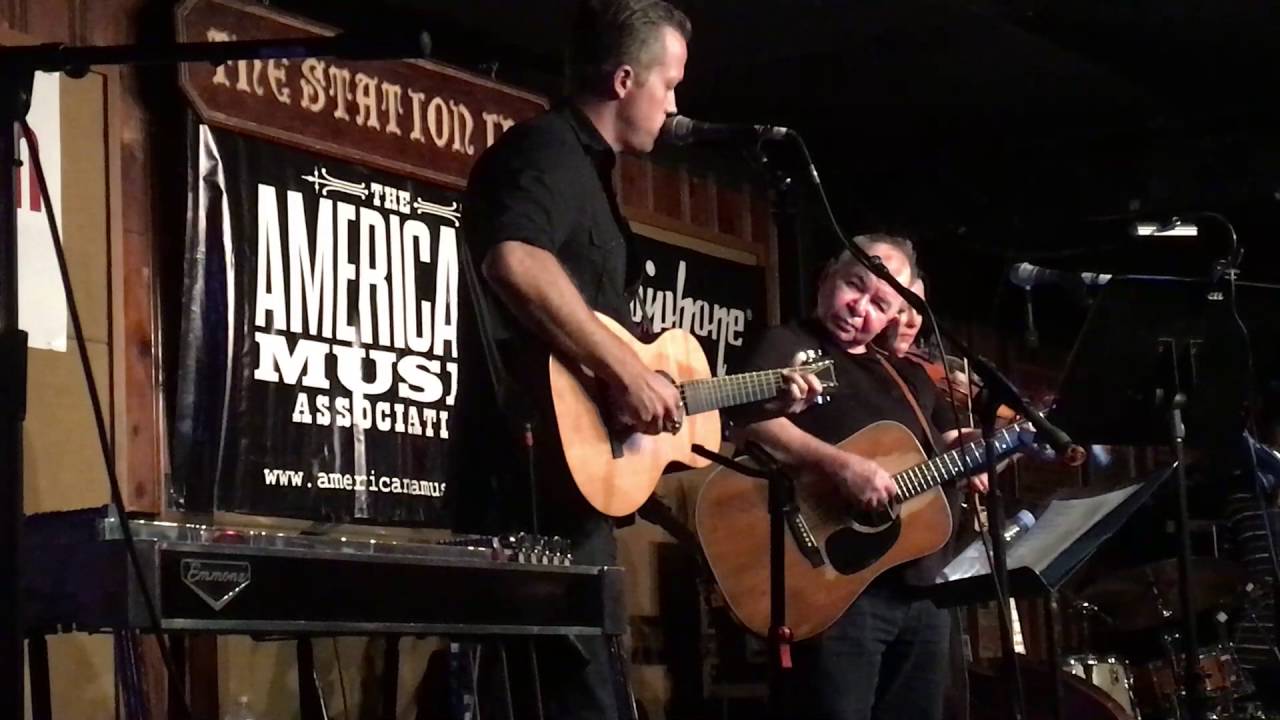 John Prine, Jason Isbell, and Amanda Shires perform "Storm Windows