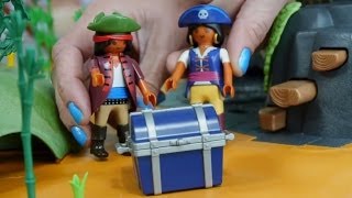 Yo Ho Ho - PIRATES SONG - Playing with Treasure Island Toys - Videos for kids screenshot 3