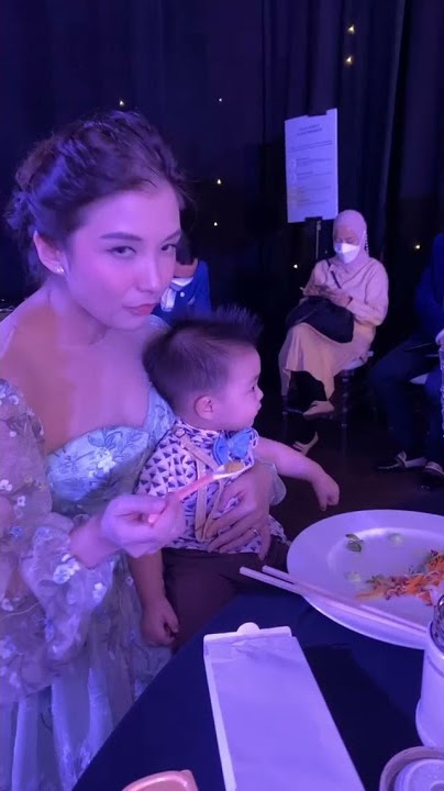 Mami Chelsea Olivia hebat bisa makan sambil suapin anak Dante!!