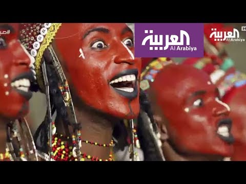 صباح العربية قبيلة يرقص رجالها ويتبرجون للفوز بقلب زوجة