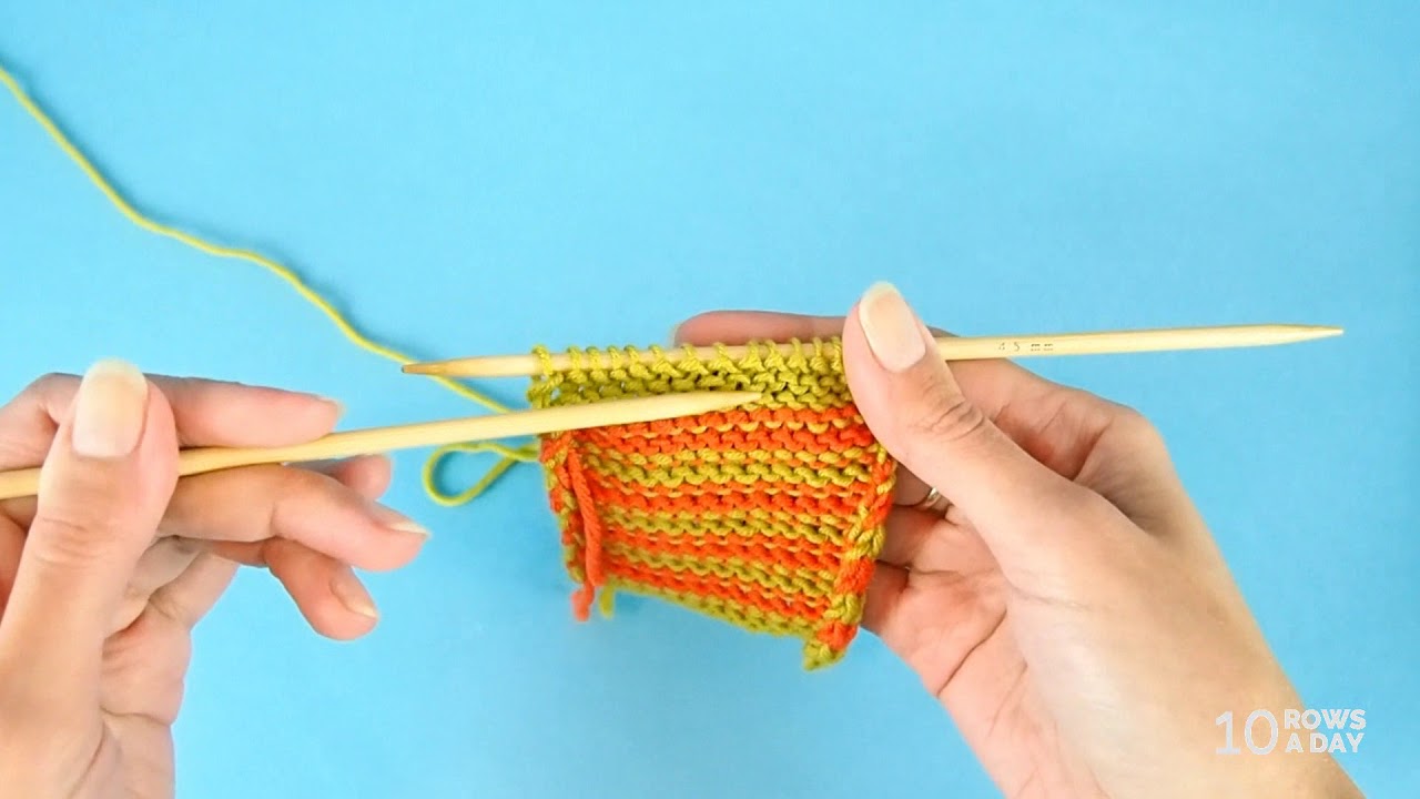 Simple Way to Start Knitting from the Centre - 10 rows a day