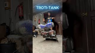 La trottinette tank la dernière innovation de la Tom Stark Industrie’s #trotinette #tank #invention