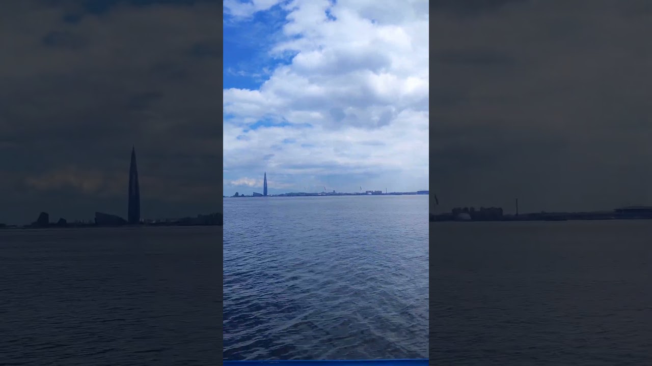 Невская губа. Теплоход на подводных крыльях "Метеор". 