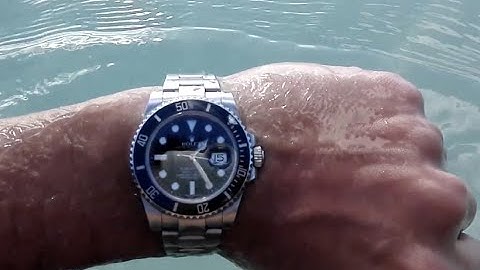 How to use a diving bezel