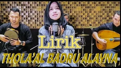 Tholaal Badru Alayna Lirik Alma Esbeye