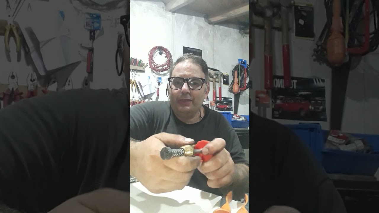 Herramientas indispensables en la caja Para servis de plomería...