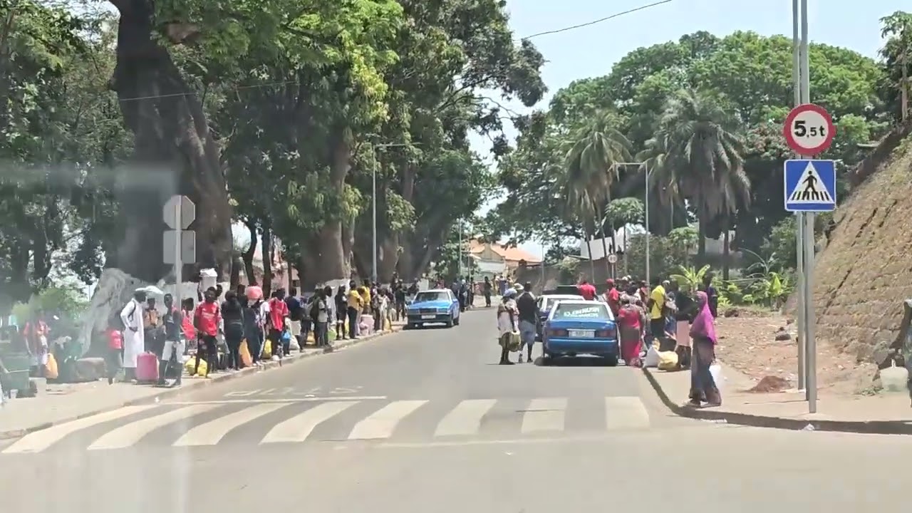 Entrada  em Bissau pela Amura