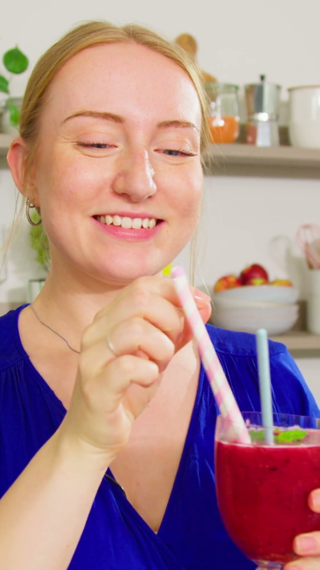 Fruchtiger Lillet Wildberry Slush aus dem Monsieur Cuisine! 😍😍 - YouTube