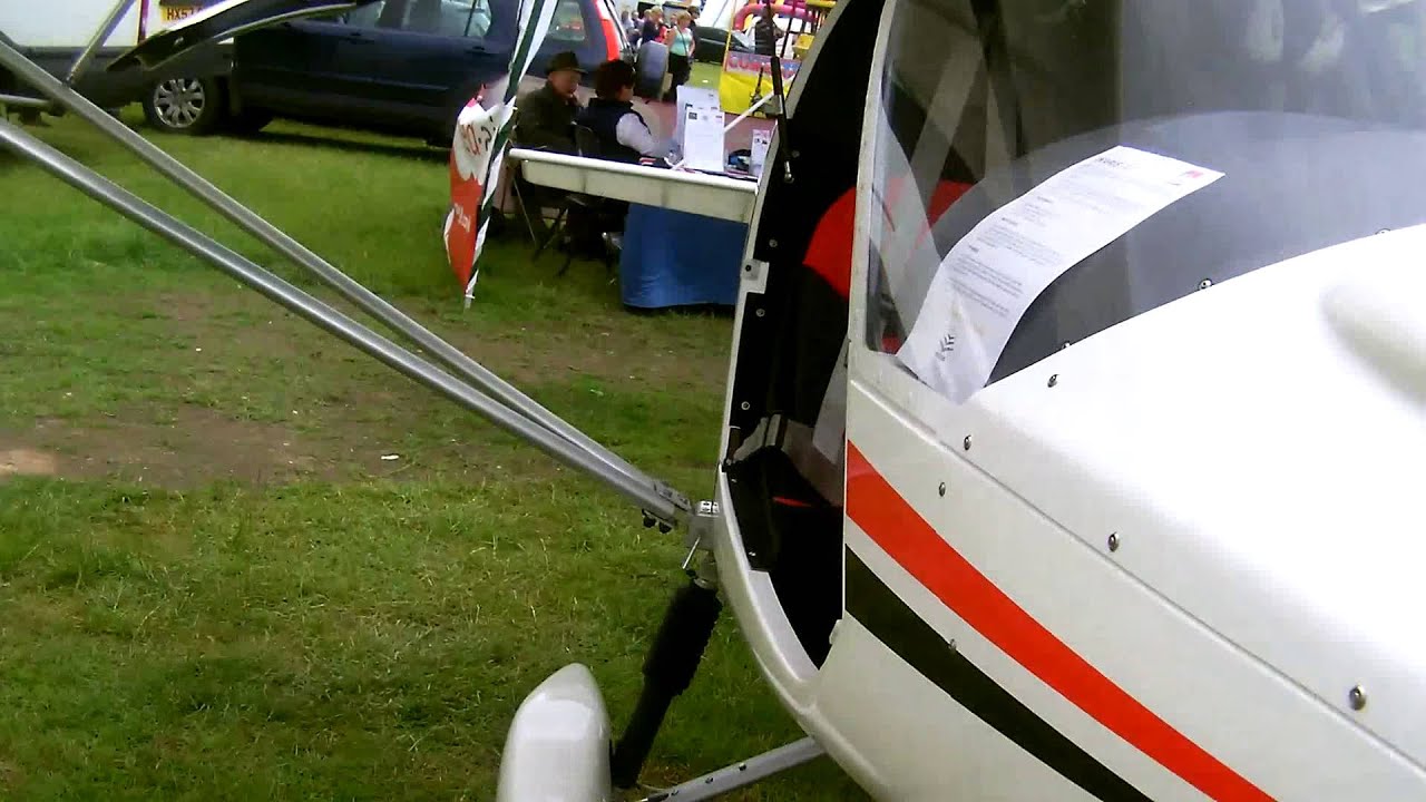 Ikarus c42a and c42 bravo microlight aircraft,weston park - YouTube