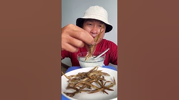 Ăn cơm với khô chan nước đá