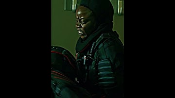 Michonne tue un soldat du CRM VF | The Walking Dead The ones who live #shorts