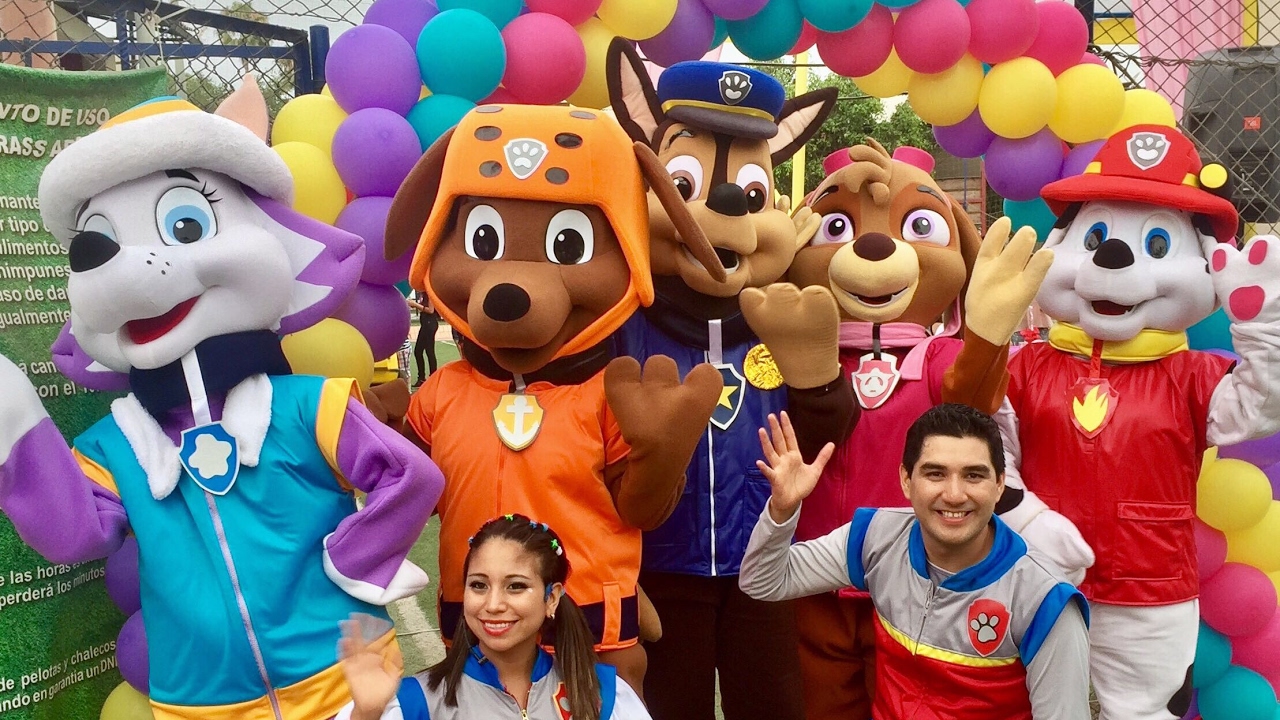 BUS PATRULLA CANINA en Lima