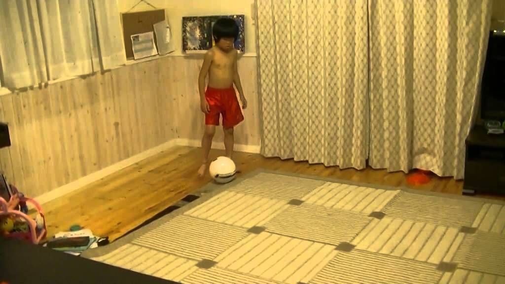 ２年生 プロサッカー選手になるために家練は欠かせない Youtube