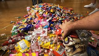 NEW! A LOT OF CANDY. lots of chocolate