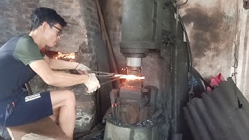 Một ngày làm rèn  sẽ như thế nào/rèn dao cuốc  xẻng/Lò Văn Rèn