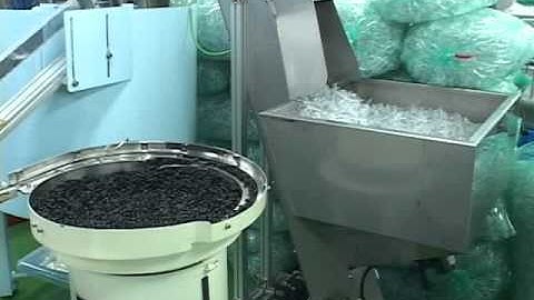 DISPOSABLE SYRINGE AUTO. ASSEMBLY MACHINE by JEONG WON MEDICS (S. KOREA). http://www.jwmedics.co.kr