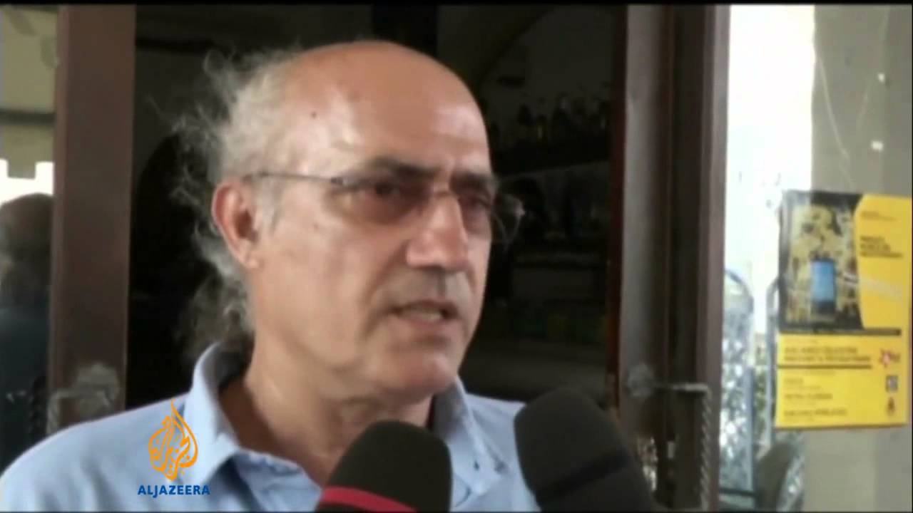 إيطاليا تبحث عن ضحايا كارثة القارب