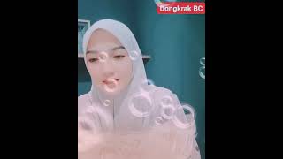 Siti Aisyah ..Bukan Hanya Cantik Namun merdu suaranya bikin Adem