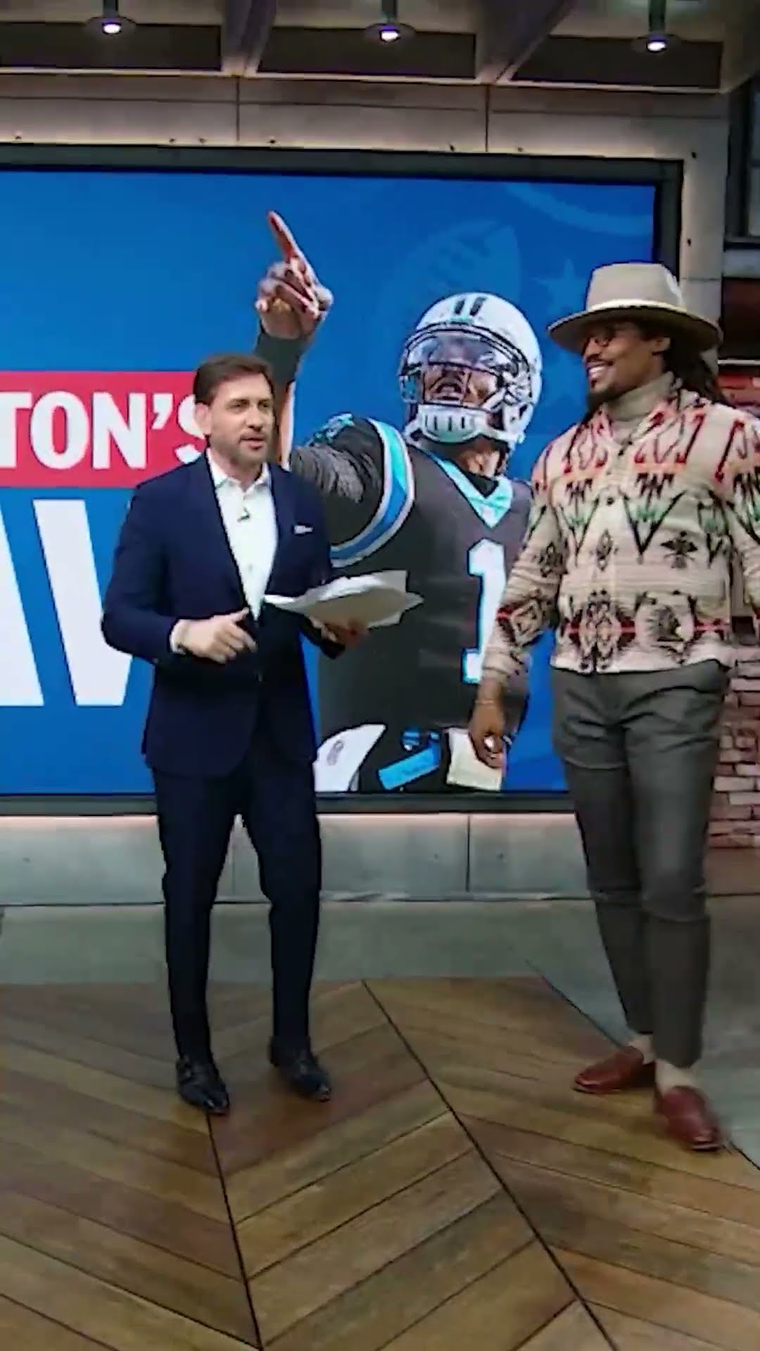 Cam Newton TOWERS over Greeny ?