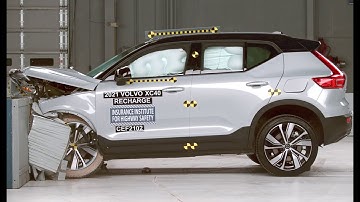 2021 Volvo XC40 Recharge original moderate overlap crash test (extended footage)