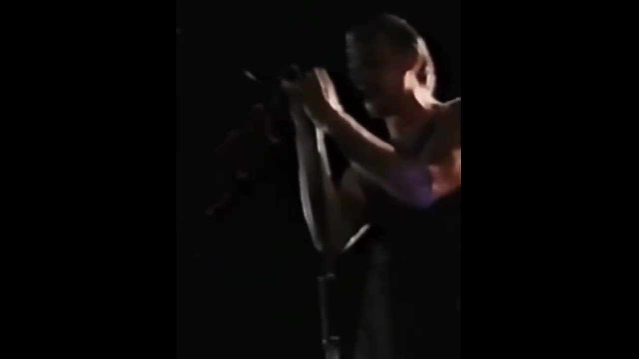 LARRY MULLEN JR. ZOOTV 1993           DIRTY OLD TOWN