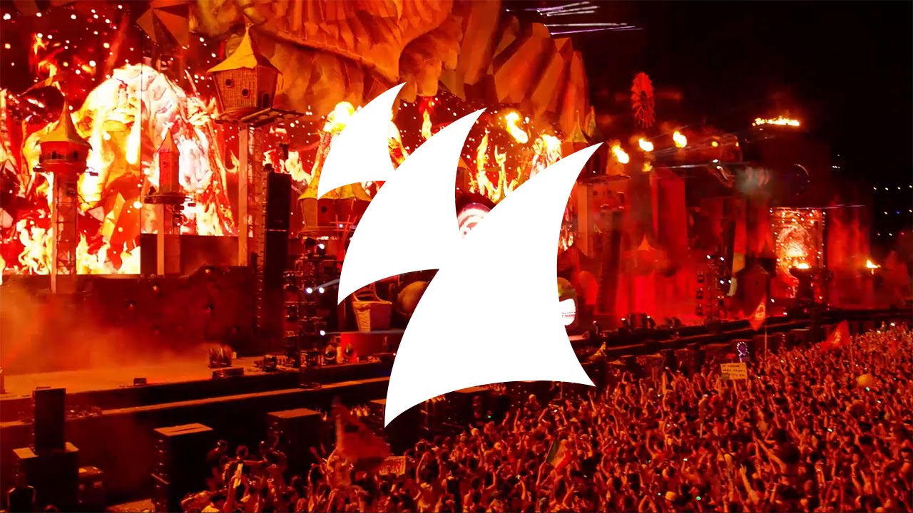 Armin Van Buuren Playing His Game Of Thrones Theme Remix @ EDC Las.