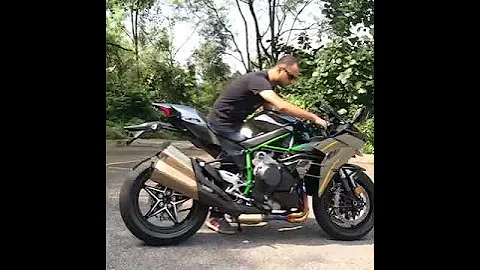 Amazing Kawasaki H2R start up sound and exhaust note