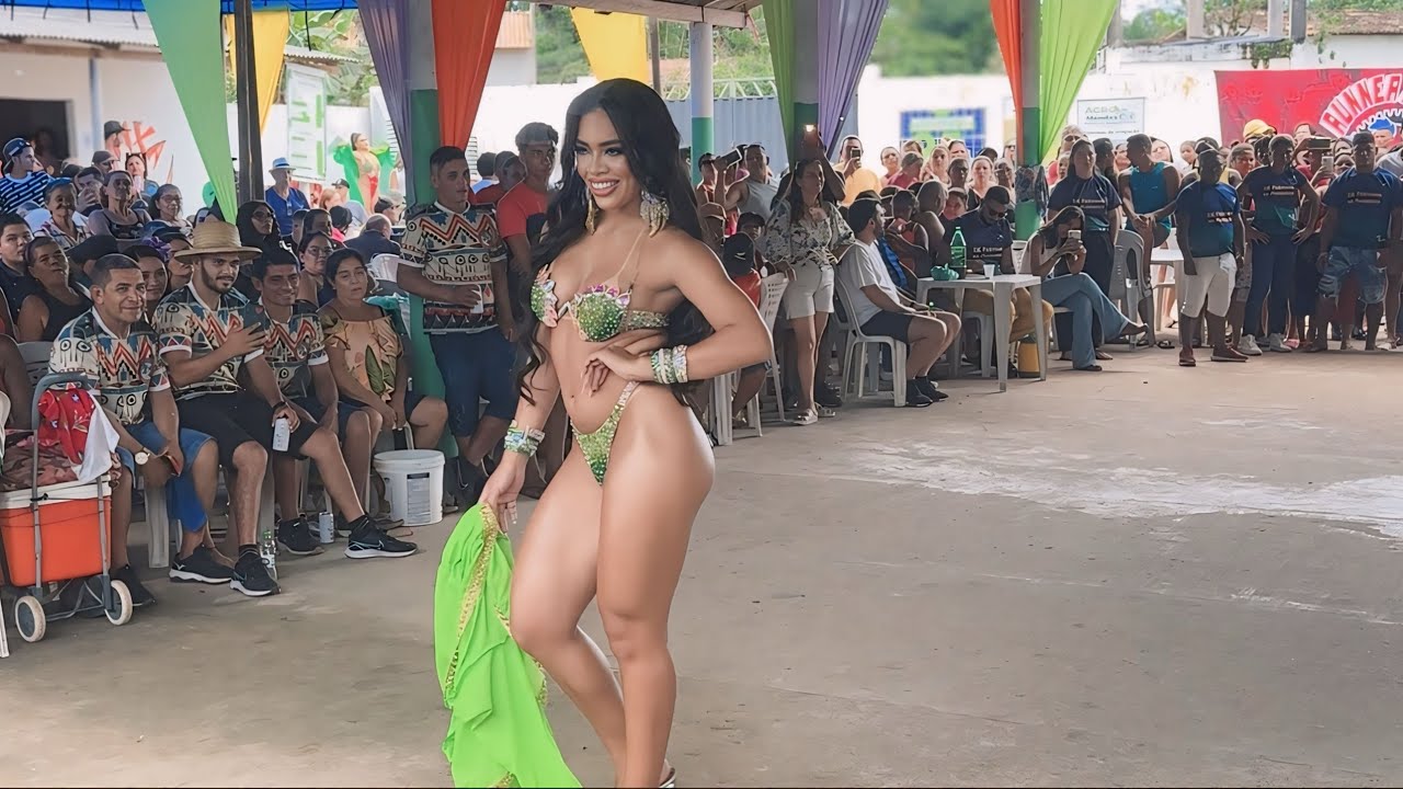 ⁣Rayane Santos desfilando no Rainha da Mandioca 2024